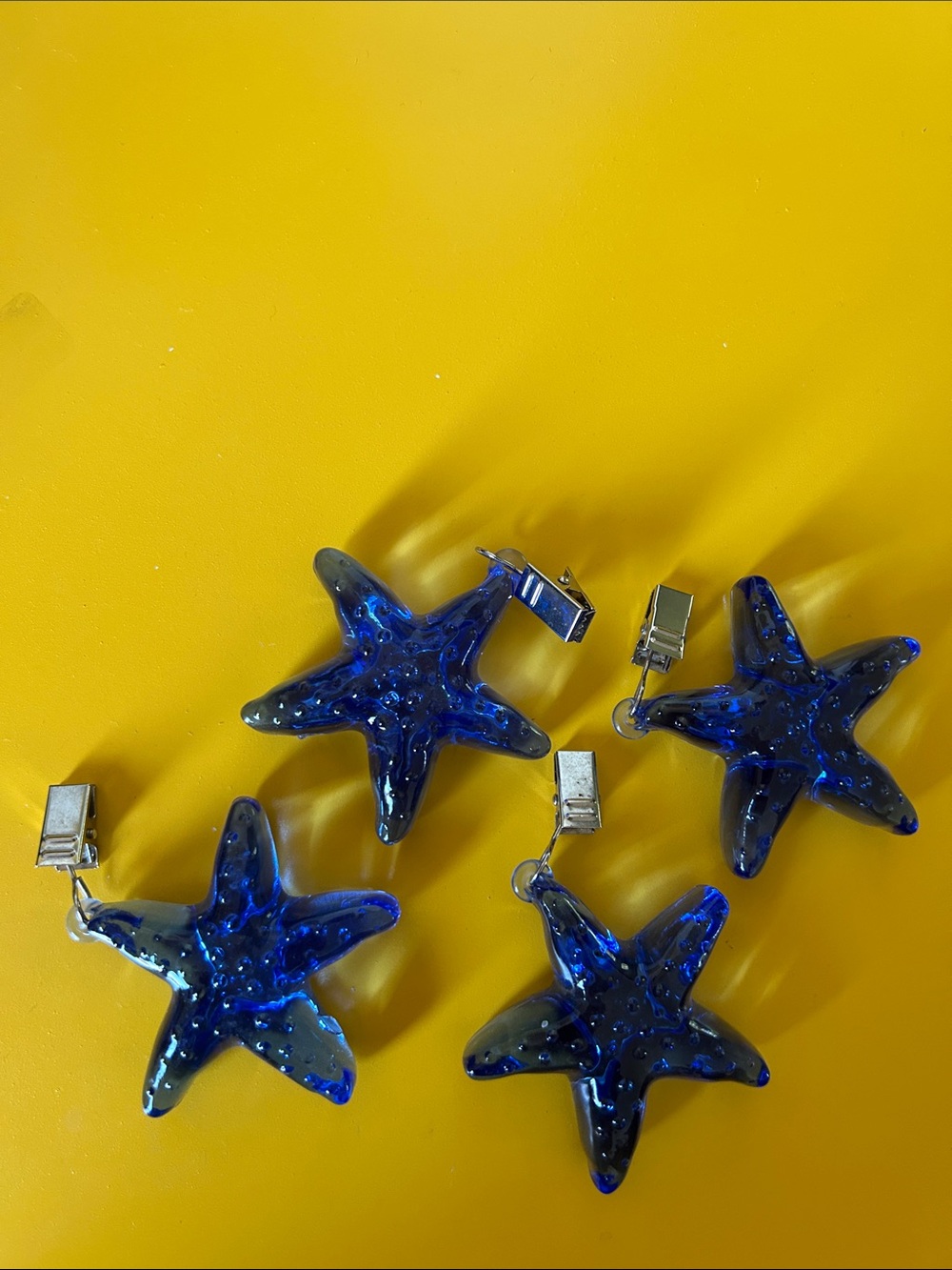 Blue Hard plastic/Acrylic Starfish Clip Ornaments - Set of 4 - Picture 4 of 4
